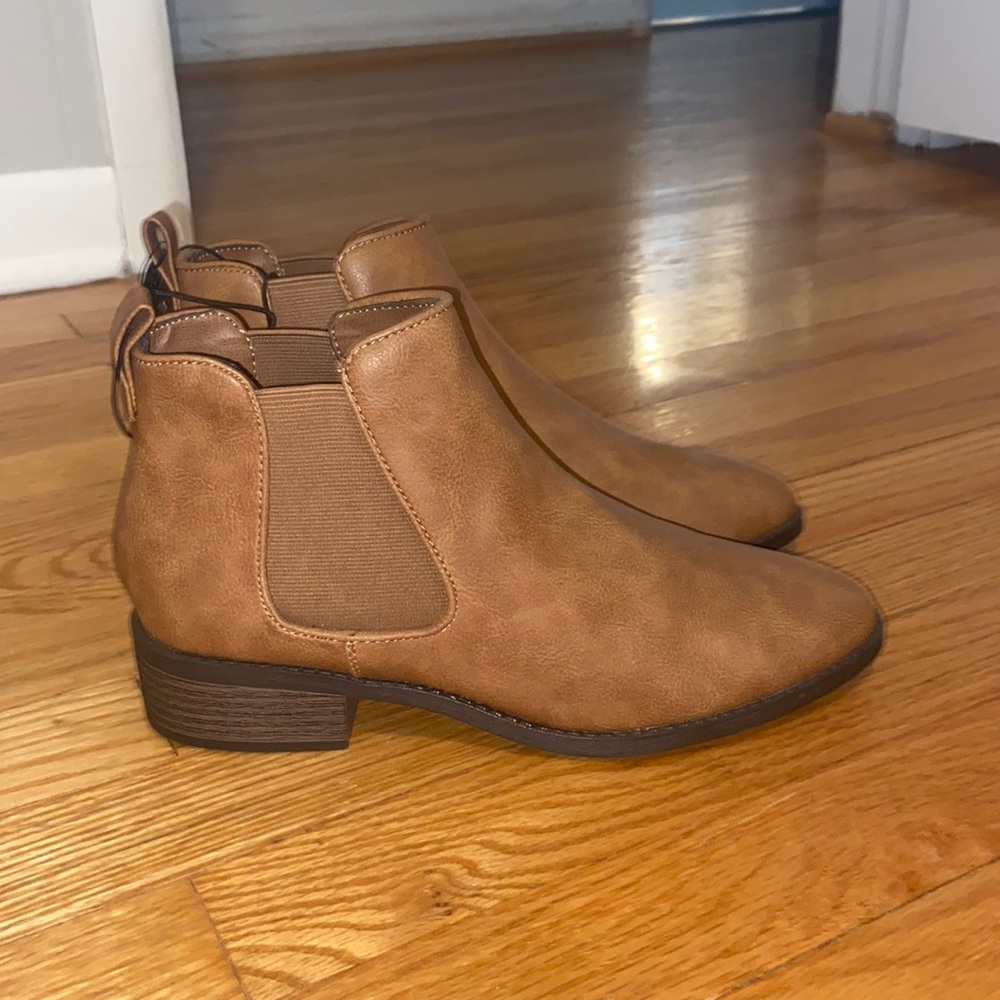 NEW Express Chelsea Ankle Boots